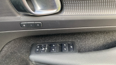 Volvo Xc40 2.0 B4P R DESIGN Pro 5dr Auto Petrol Estate